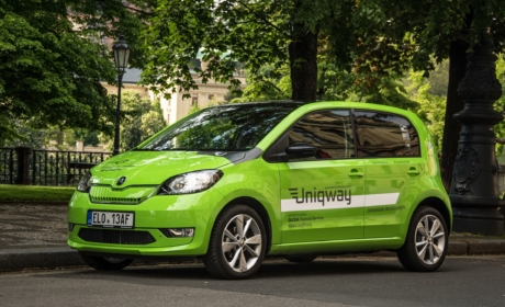 Enjoy summer on go. Rent car from the Uniqway fleet