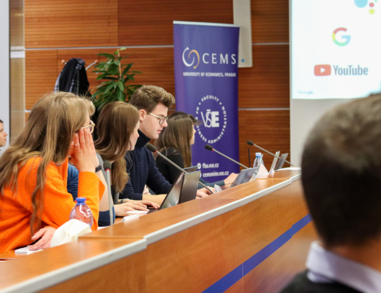 Závěrečné prezentace CEMS Business Project 2020