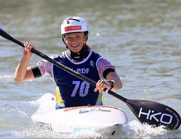Studentka FMV Amálie Hilgertová se stala mistryní Evropy ve vodním slalomu